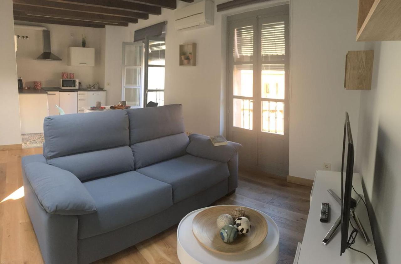 Aldaba Apartamentos Toledo Esterno foto